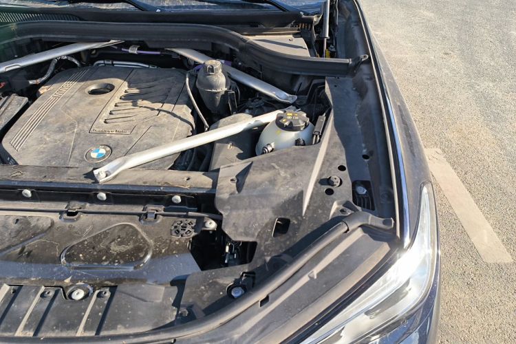 Used BMW X5 2022 Restyled xDrive 40Li M Sport Package Engine Bay Left