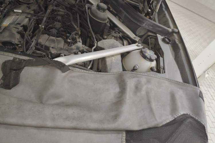 Used BMW X5 2022 Restyled xDrive 40Li M Sport Package Engine Bay Left