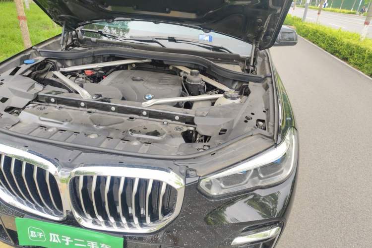 Used BMW X5 2022 xDrive 30Li M Sport Package Engine Bay Left