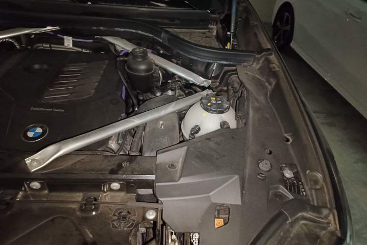 Used BMW X5 2022 Restyled xDrive 40Li M Sport Package Engine Bay Left