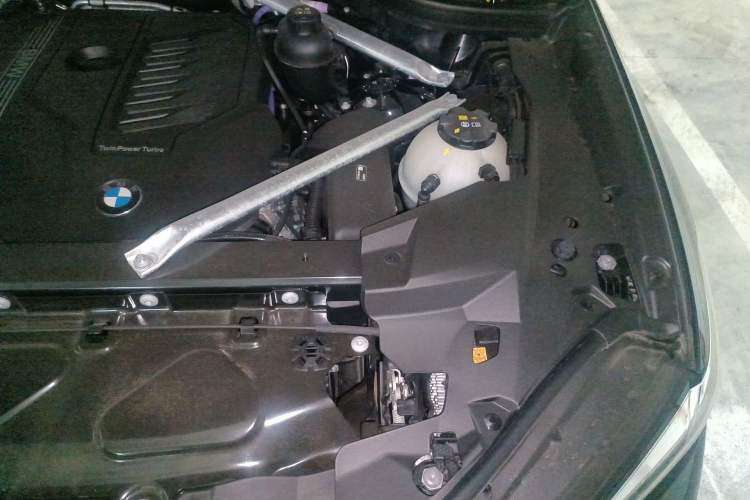 Used BMW X5 2022 Restyled xDrive 40Li M Sport Package Engine Bay Left