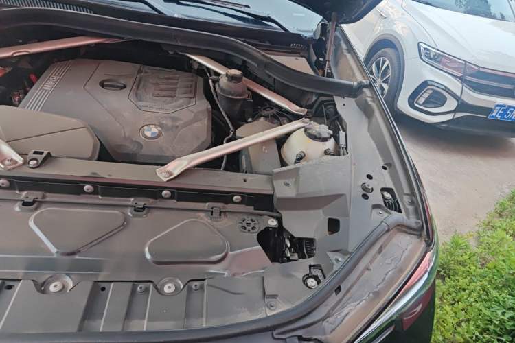 Used BMW X5 2022 Restyled xDrive 30Li Luxury Version M Sport Package Engine Bay Left
