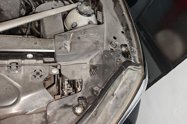 Used BMW X5 2022 xDrive30i M Sport Package Engine Bay Left