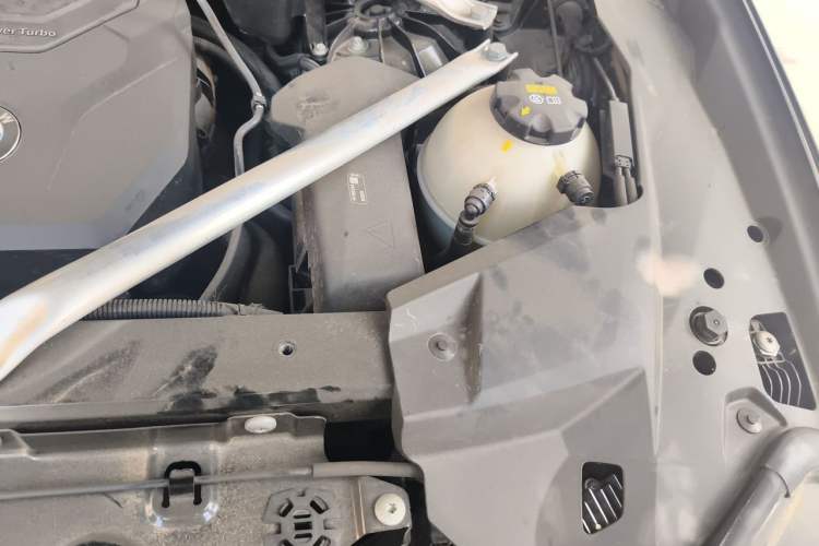 Used BMW X5 2022 xDrive 30Li M Sport Package Engine Bay Left
