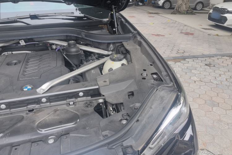 Used BMW X5 2022 Restyled xDrive 40Li M Sport Package Engine Bay Left