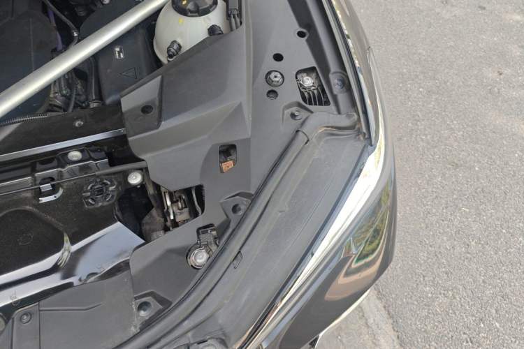 Used BMW X5 2022 Restyled xDrive 40Li M Sport Package Engine Bay Left