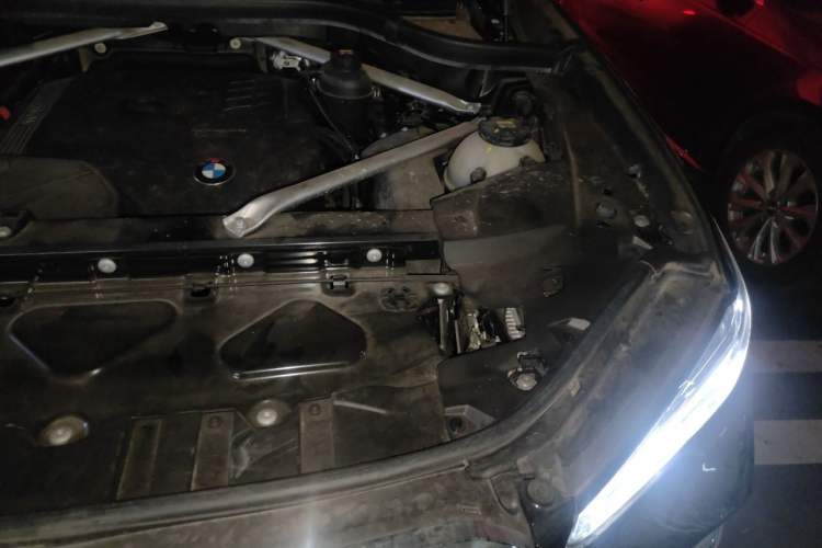 Used BMW X5 2022 Restyled xDrive 30Li Luxury Version M Sport Package Engine Bay Left