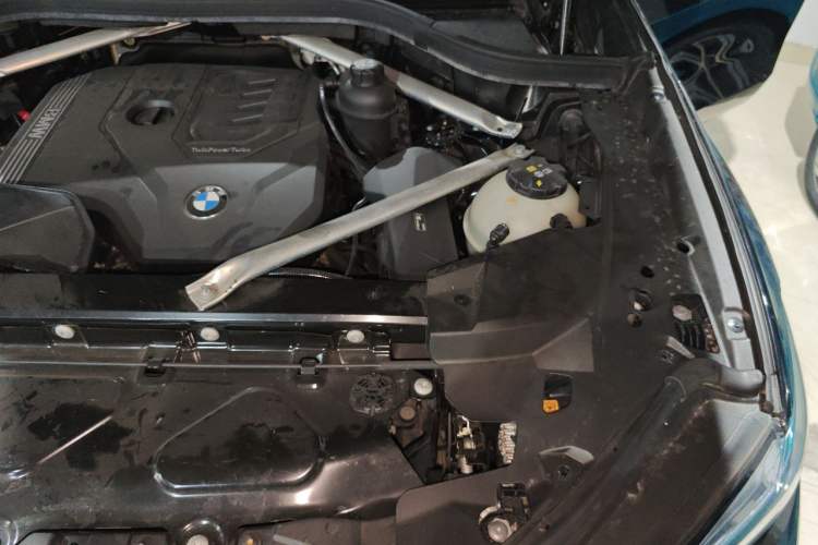Used BMW X5 2022 Restyled xDrive 30Li Luxury Version M Sport Package Engine Bay Left