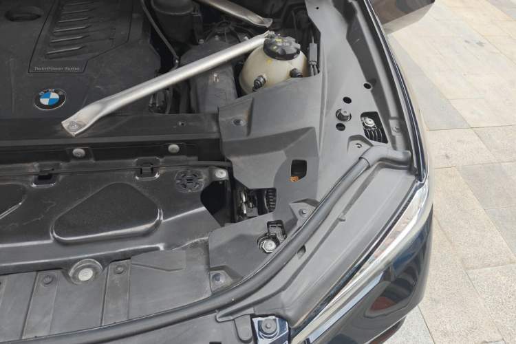 Used BMW X5 2022 Restyled xDrive 40Li M Sport Package Engine Bay Left
