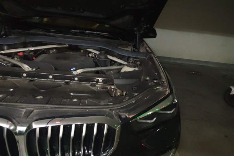 Used BMW X5 2022 Restyled xDrive 30Li M Sport Package Engine Bay Left