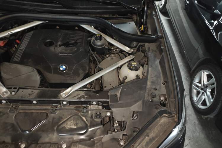 Used BMW X5 2022 xDrive30i M Sport Package Engine Bay Left