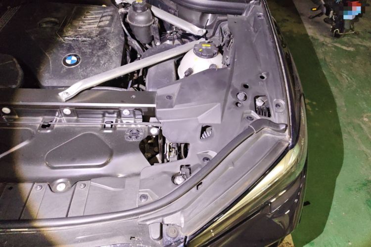 Used BMW X5 2022 xDrive30i M Sport Package Engine Bay Left