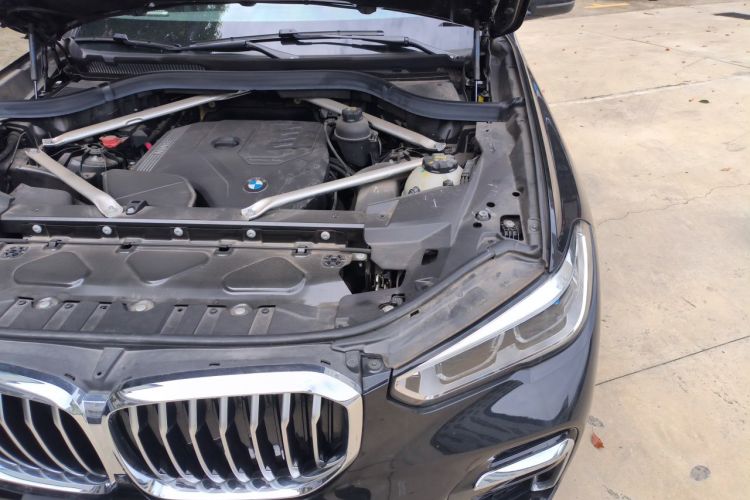 Used BMW X5 2022 Restyled xDrive 30Li Luxury Version M Sport Package Engine Bay Left