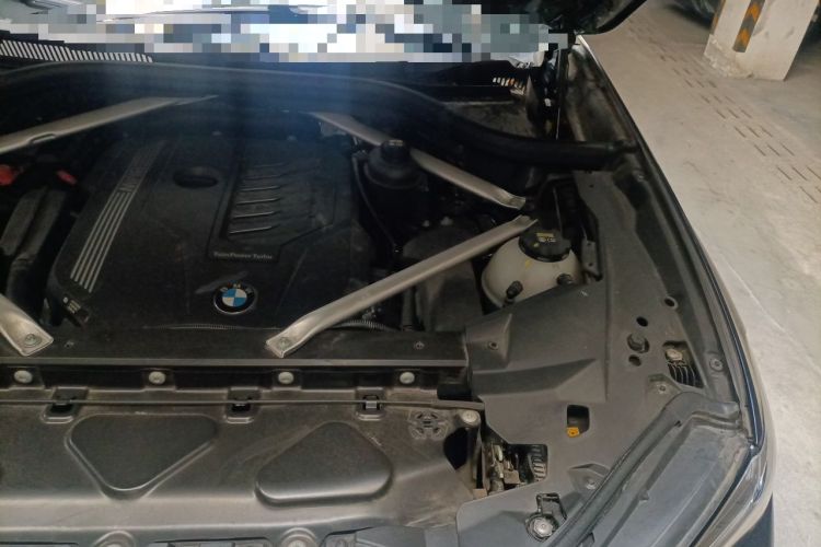 Used BMW X5 2022 xDrive40i M Sport Package Engine Bay Left