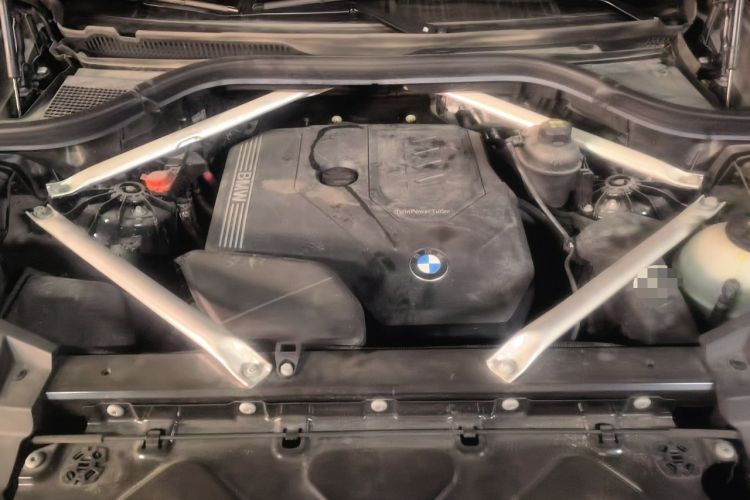 Used BMW X5 2022 Restyled xDrive 30Li Luxury Version M Sport Package Engine Bay