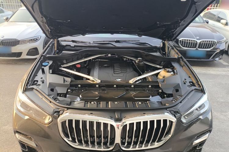 Used BMW X5 2022 Restyled xDrive 40Li M Sport Package Engine Bay