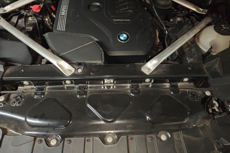 Used BMW X5 2022 xDrive 30Li M Sport Package Engine Bay