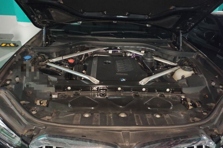 Used BMW X5 2022 xDrive 40Li M Sport Package Engine Bay