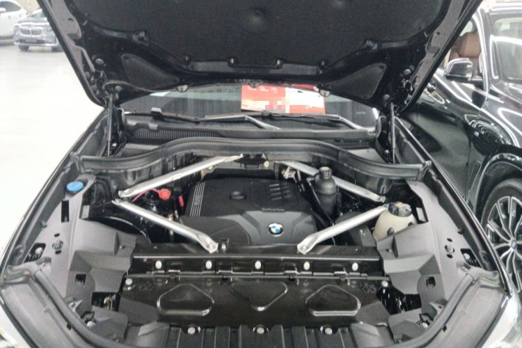 Used BMW X5 2022 xDrive 30Li M Sport Package Engine Bay