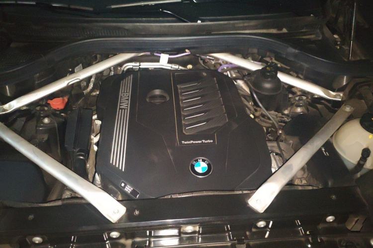 Used BMW X5 2022 Restyled xDrive 40Li M Sport Package Engine Bay