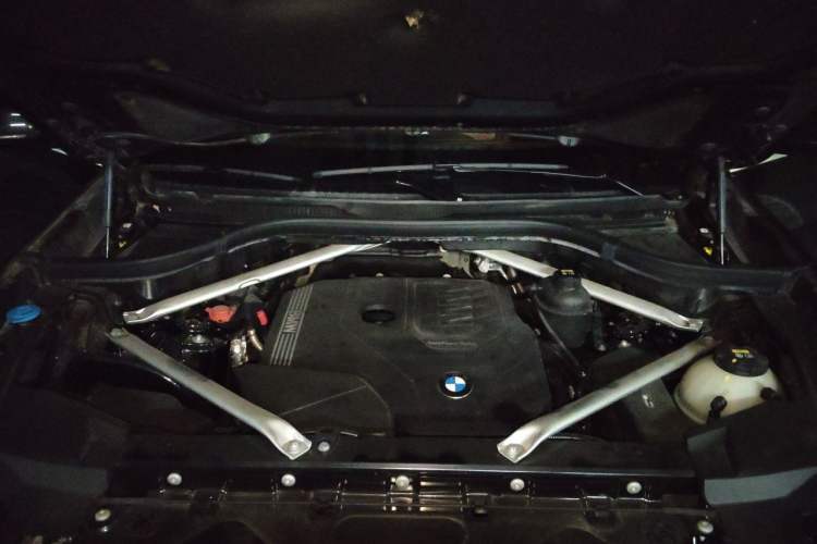 Used BMW X5 2022 Restyled xDrive 30Li Luxury Version M Sport Package Engine Bay