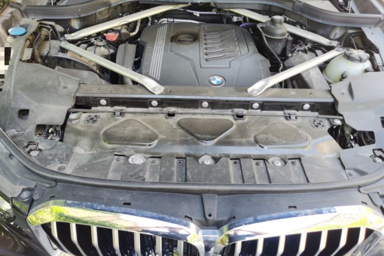 Used BMW X5 2022 Restyled xDrive 40Li M Sport Package Engine Bay