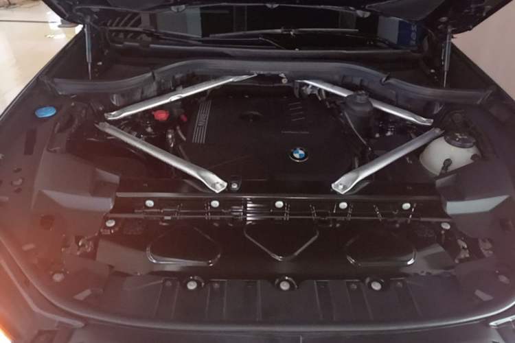 Used BMW X5 2022 Restyled xDrive 30Li Luxury Version M Sport Package Engine Bay