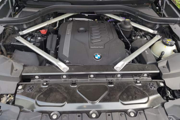Used BMW X5 2022 Restyled xDrive 40Li M Sport Package Engine Bay