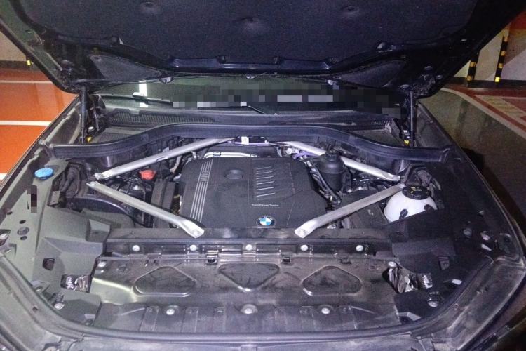 Used BMW X5 2022 Restyled xDrive 40Li Luxury Edition M Sport Package Engine Bay
