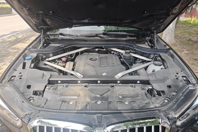 Used BMW X5 2022 Restyled xDrive 40Li Luxury Edition M Sport Package Engine Bay