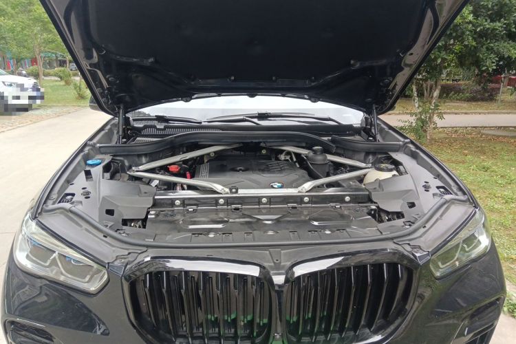Used BMW X5 2022 Restyled xDrive 30Li Luxury Version M Sport Package Engine Bay