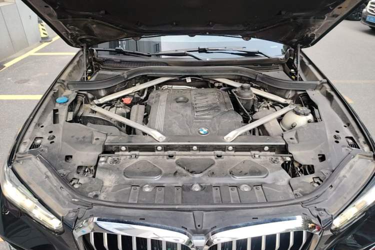 Used BMW X5 2022 Restyled xDrive 40Li M Sport Package Engine Bay