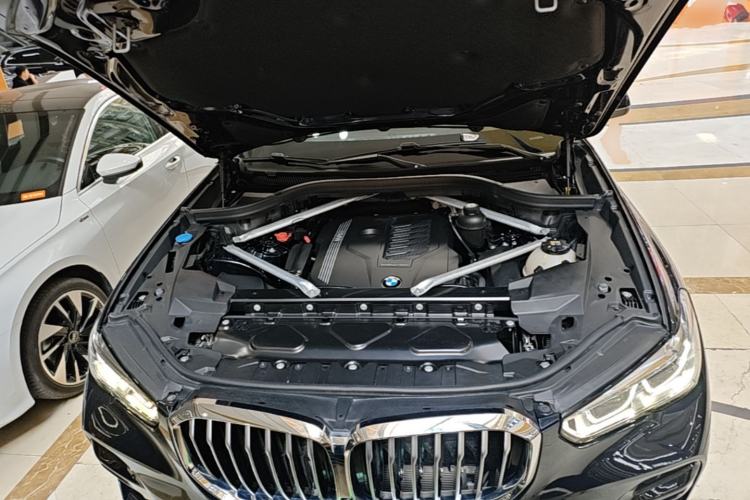Used BMW X5 2022 xDrive40i Luxury Edition M Sport Package Engine Bay