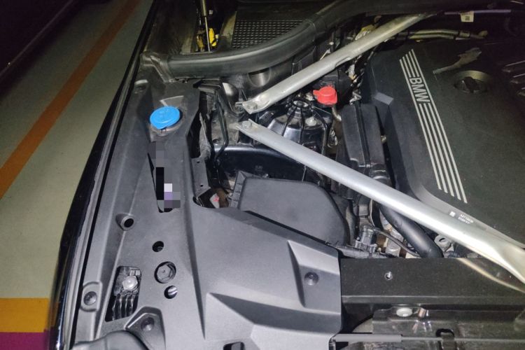 Used BMW X5 2022 Restyled xDrive 40Li M Sport Package Engine Bay Right
