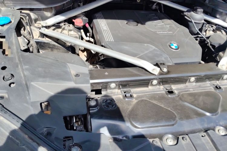 Used BMW X5 2022 Restyled xDrive 30Li M Sport Package Engine Bay Right