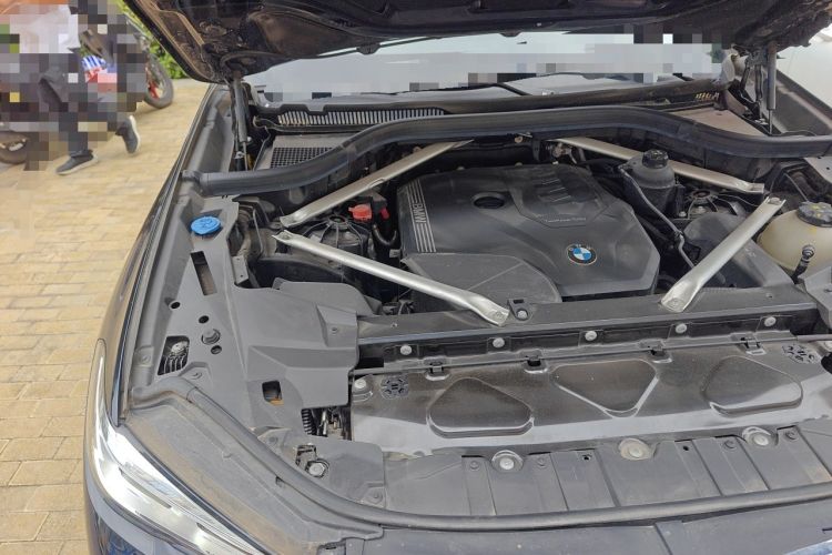 Used BMW X5 2022 Restyled xDrive 30Li Luxury Version M Sport Package Engine Bay Right