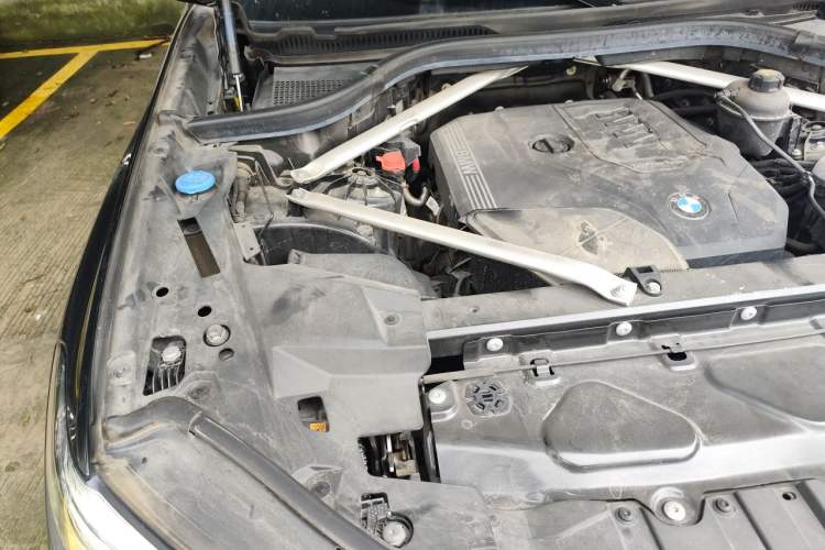 Used BMW X5 2022 Restyled xDrive 30Li Luxury Version M Sport Package Engine Bay Right