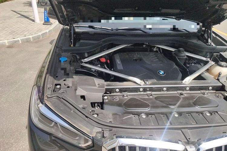 Used BMW X5 2022 Restyled xDrive 30Li Luxury Version M Sport Package Engine Bay Right