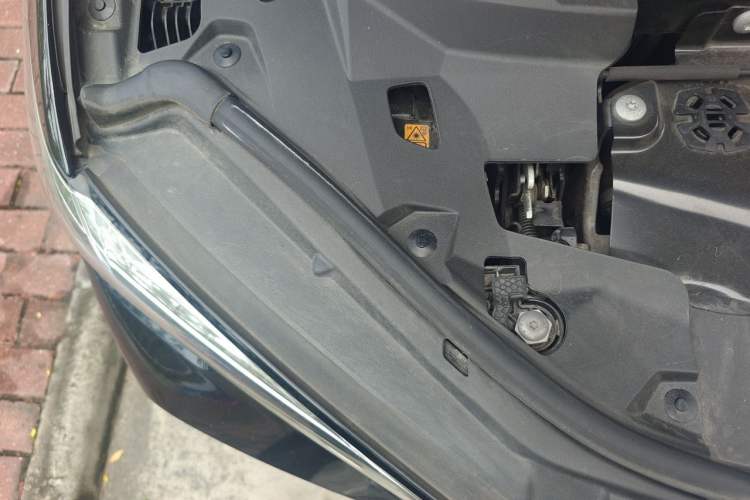 Used BMW X5 2022 Restyled xDrive 30Li Luxury Version M Sport Package Engine Bay Right