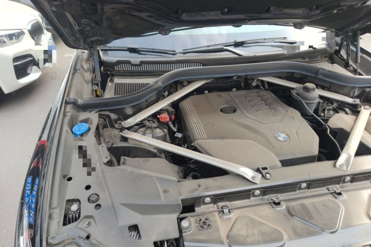 Used BMW X5 2022 Restyled xDrive 30Li M Sport Package Engine Bay Right