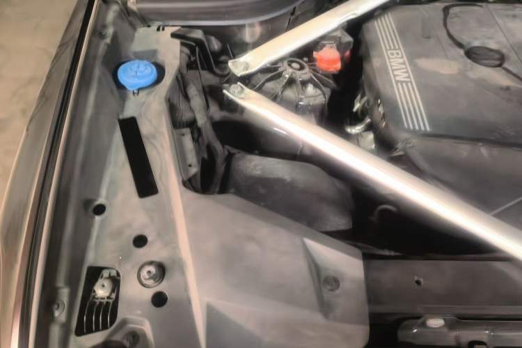 Used BMW X5 2022 Restyled xDrive 30Li Luxury Version M Sport Package Engine Bay Right