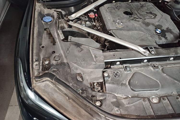 Used BMW X5 2022 xDrive30i M Sport Package Engine Bay Right