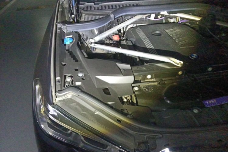 Used BMW X5 2022 xDrive 40Li M Sport Package Engine Bay Right