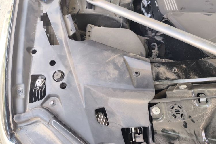 Used BMW X5 2022 xDrive 30Li M Sport Package Engine Bay Right