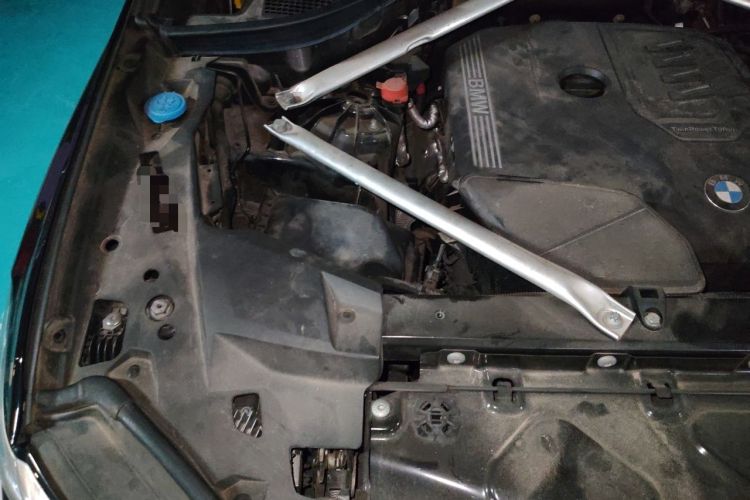 Used BMW X5 2022 xDrive 30Li M Sport Package Engine Bay Right