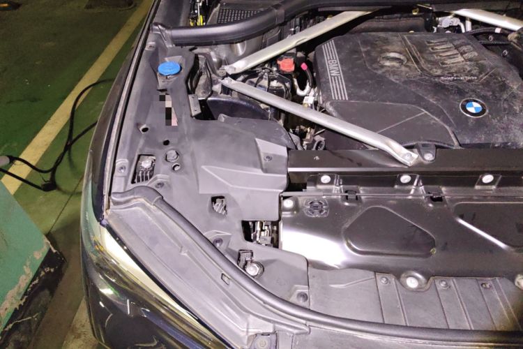 Used BMW X5 2022 xDrive30i M Sport Package Engine Bay Right