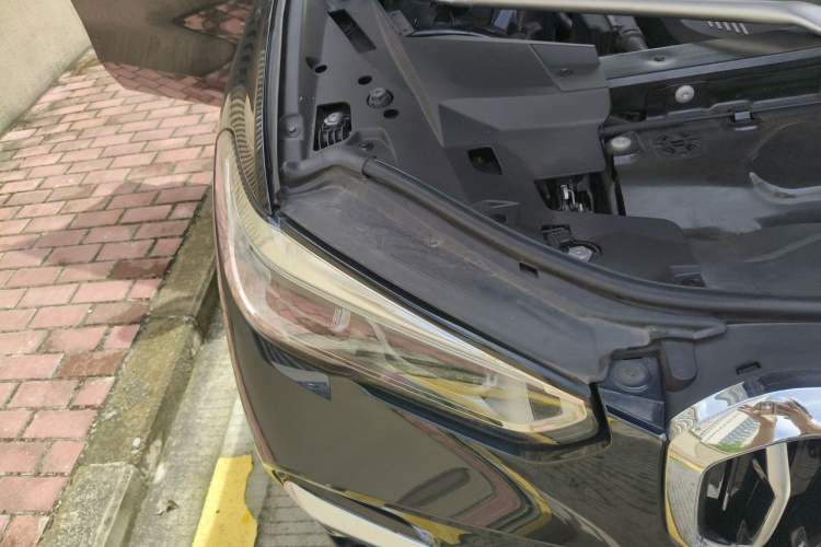 Used BMW X5 2022 xDrive 40Li M Sport Package Engine Bay Right