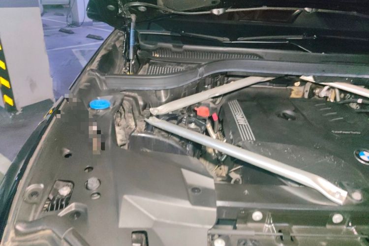 Used BMW X5 2022 Restyled xDrive 30Li Luxury Version M Sport Package Engine Bay Right