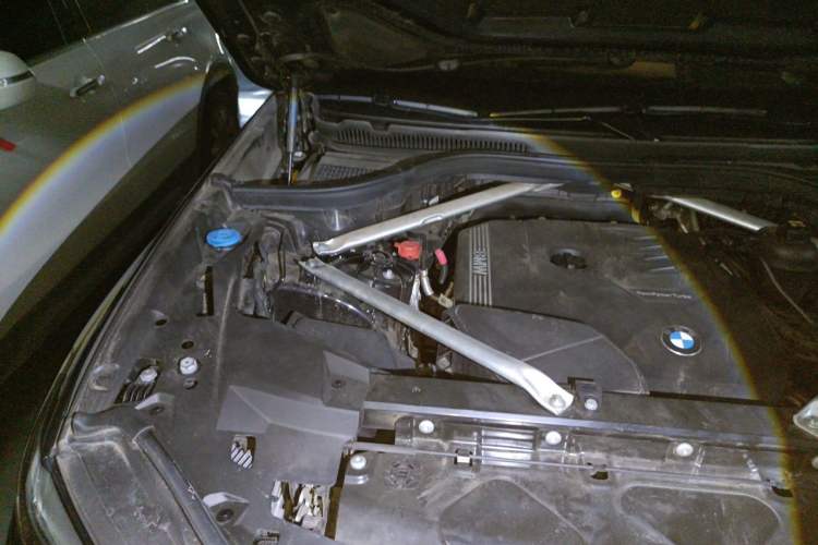 Used BMW X5 2022 xDrive 30Li M Sport Package Engine Bay Right