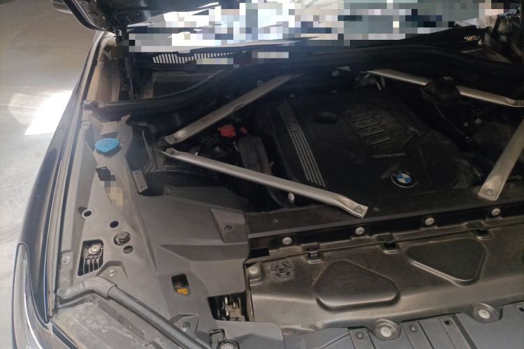 Used BMW X5 2022 xDrive40i M Sport Package Engine Bay Right
